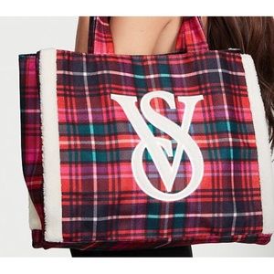 🟡brand new Victoria’s Secret Tote bag pristine never used new with tags🟠